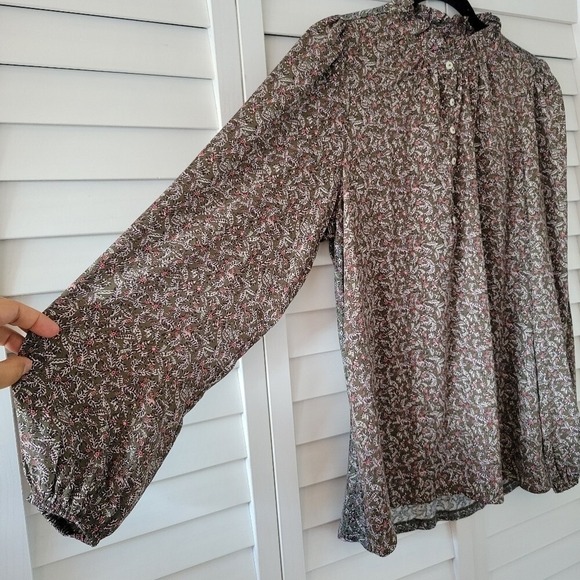 Loft Floral Ruffle Neck Mixed Media Top Size S - Picture 3 of 10